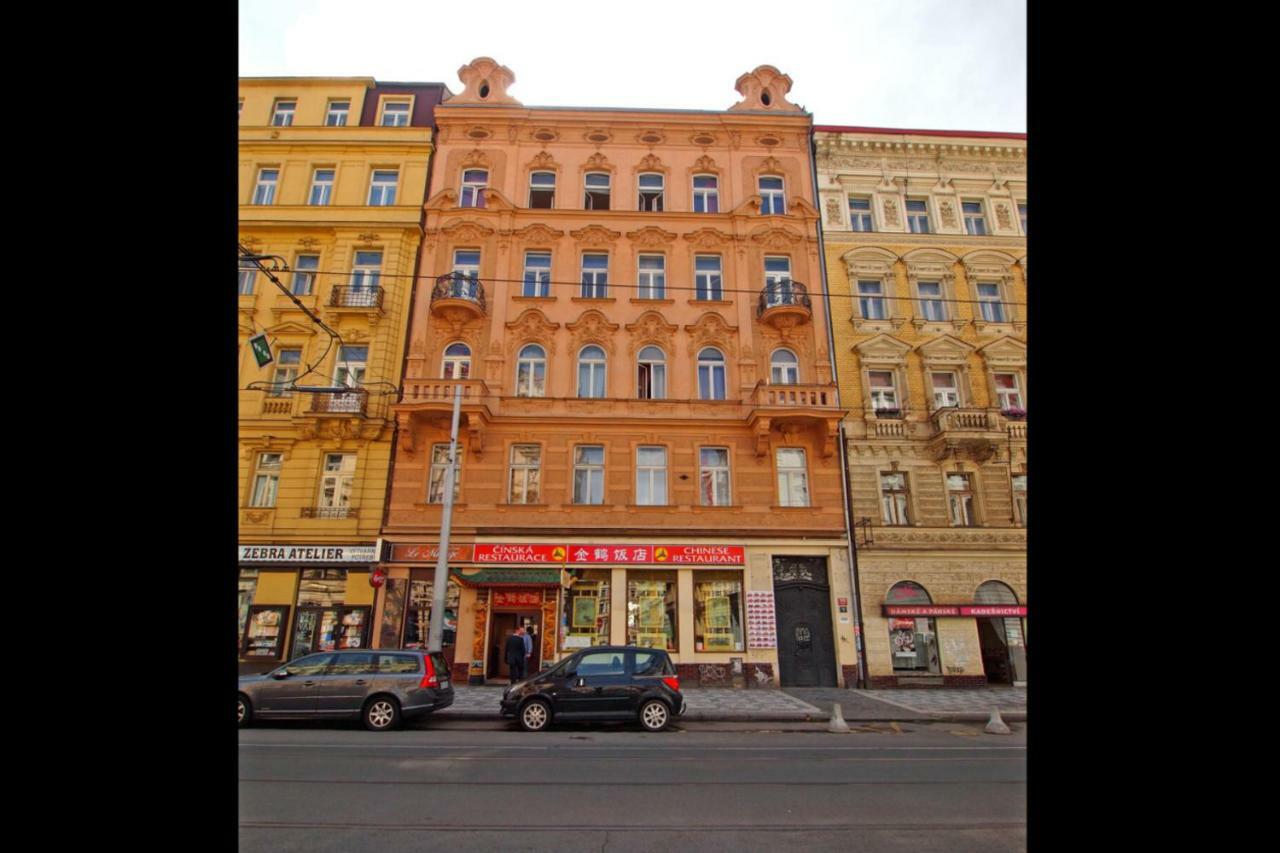 פראג Apartments In Mala Strana - 10 Minutes From Charles Bridge מראה חיצוני תמונה