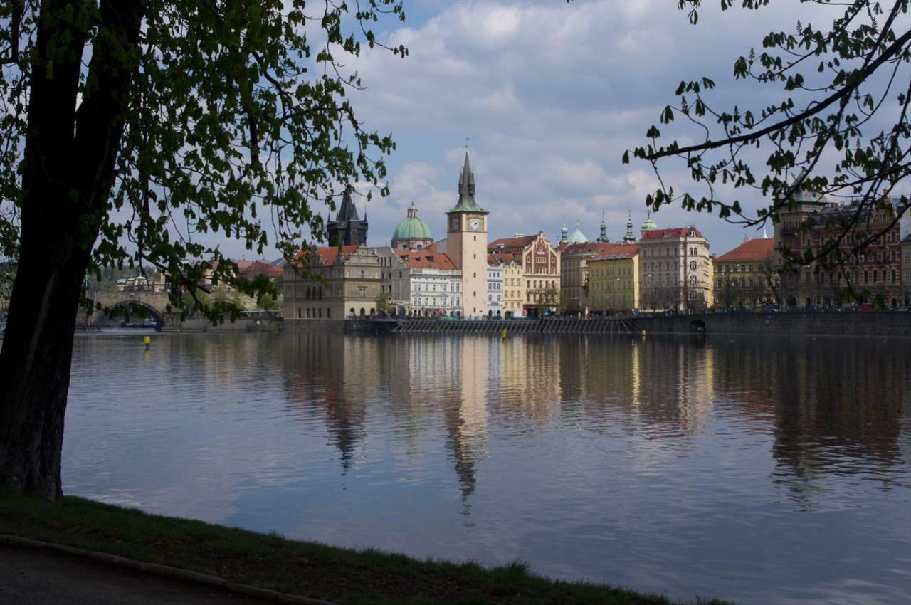 פראג Apartments In Mala Strana - 10 Minutes From Charles Bridge מראה חיצוני תמונה