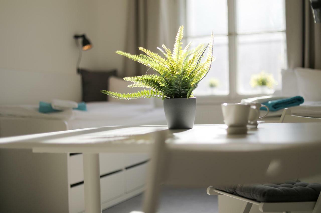 פראג Apartments In Mala Strana - 10 Minutes From Charles Bridge מראה חיצוני תמונה